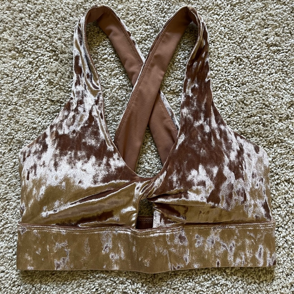Fabletics Women’s Oasis Twist Velour Sports Bra Size XXS Crushed Velvet Blush